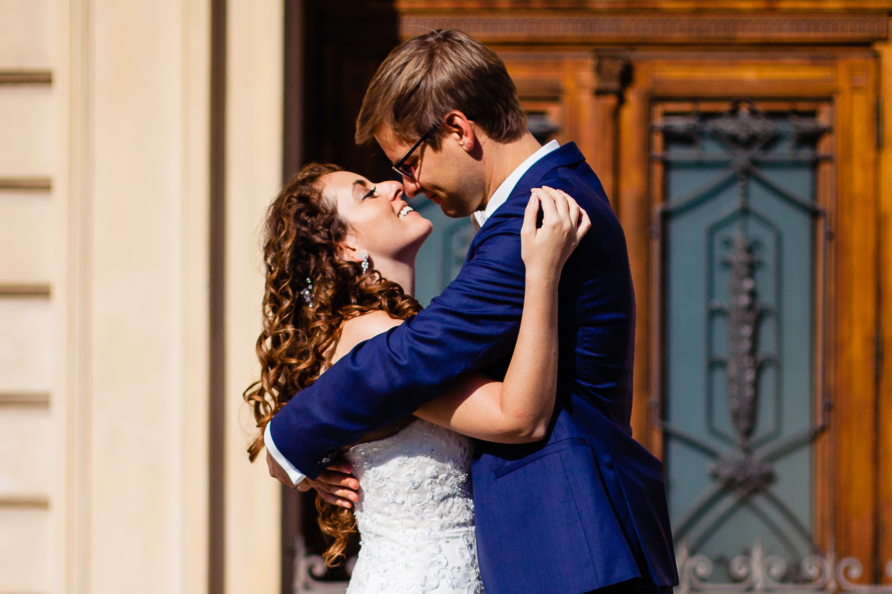 In pasi de vals pe Calea Victoriei  ~ Alina & Johannes ~